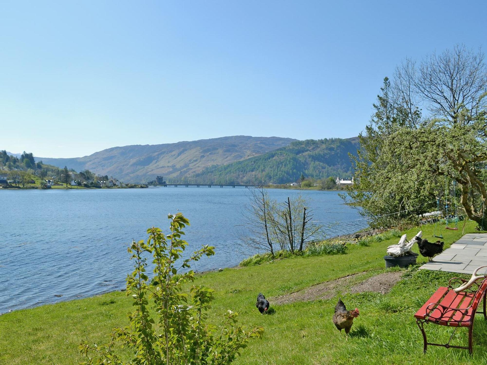 Loch Shore Cottage Dornie Eksteriør bilde