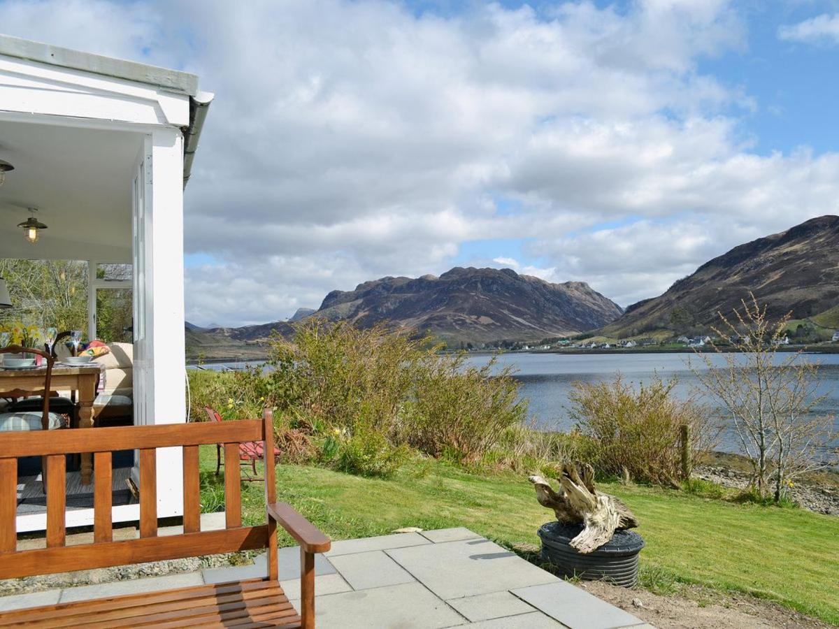 Loch Shore Cottage Dornie Eksteriør bilde